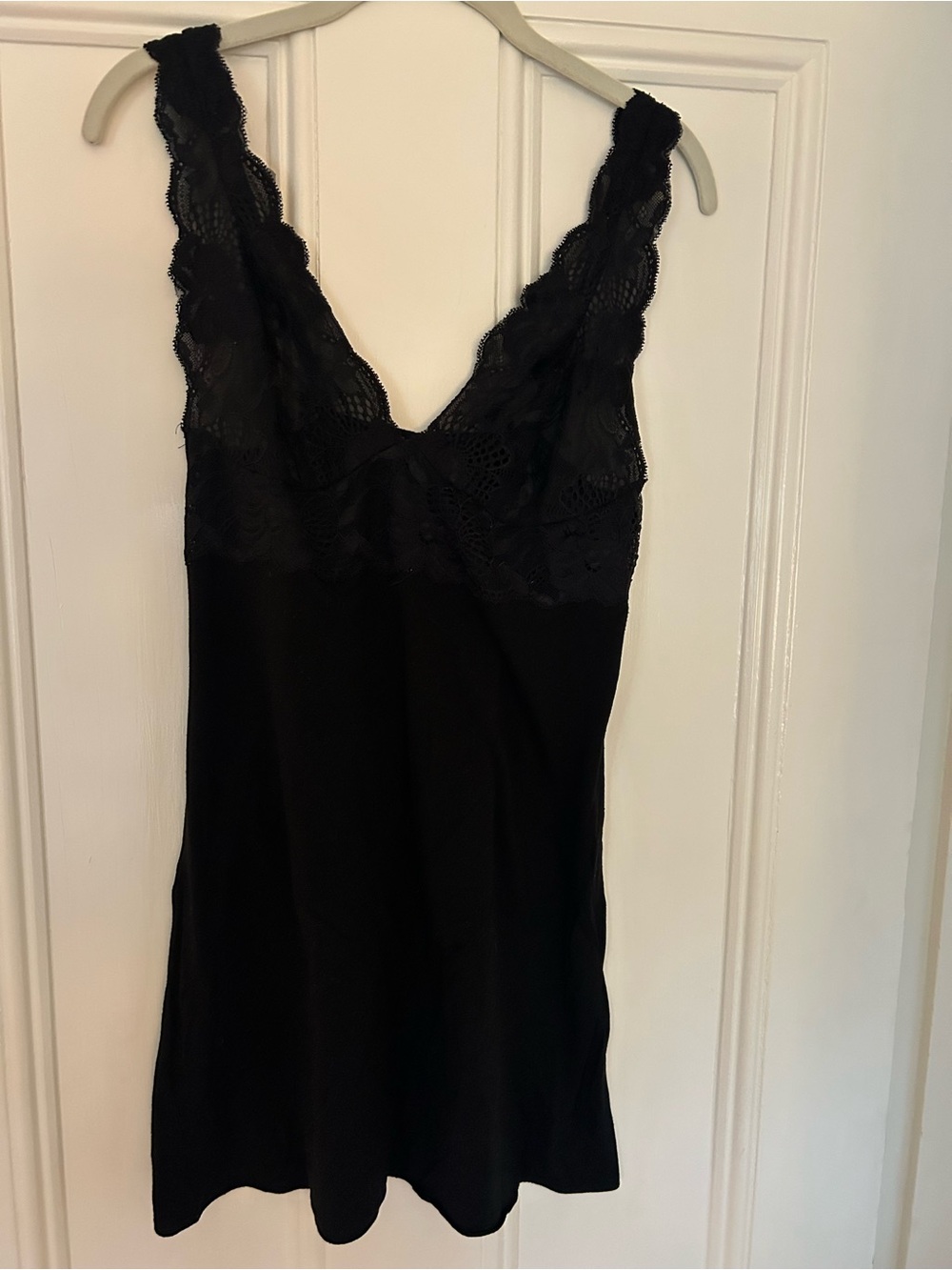 Natori Black Lace-Trim Slip Chemise